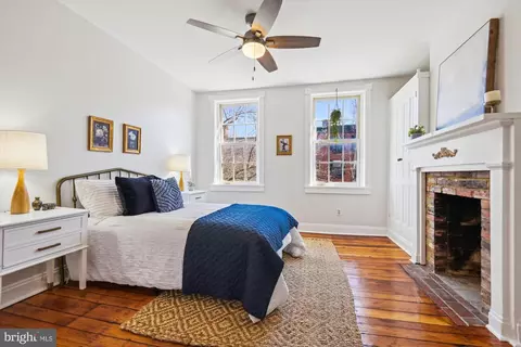 Bedroom - 814 William St, Baltimore, MD 21230 photo 2 of 4