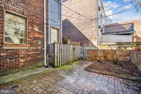 Exterior - 814 William St, Baltimore, MD 21230 photo 8 of 10