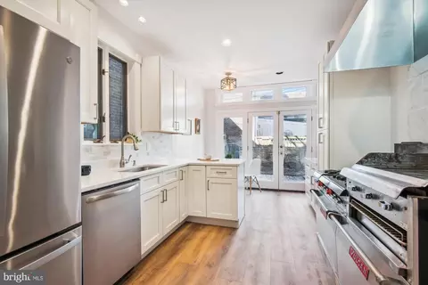 Kitchen - 814 William St, Baltimore, MD 21230 photo 6 of 6