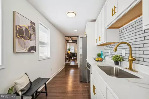 127 S Poppleton St, Baltimore, MD 21201 photo 14