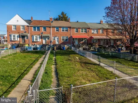 Exterior - 1305 Silverthorne Rd, Baltimore, MD 21239 photo 6 of 6