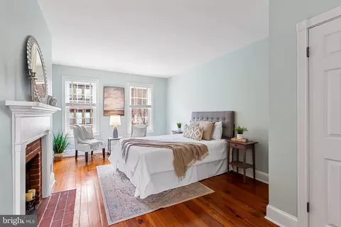 Bedroom - 218 Warren Ave, Baltimore, MD 21230 photo 1 of 9