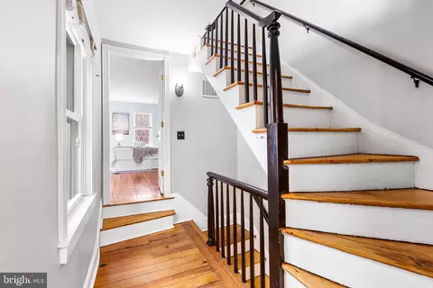 Entry Way - 218 Warren Ave, Baltimore, MD 21230 photo 5 of 5