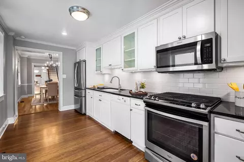 Kitchen - 218 Warren Ave, Baltimore, MD 21230 photo 4 of 4