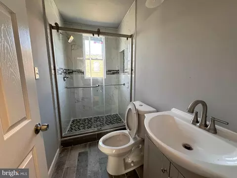 2638 E Chase St, Baltimore, MD 21213 photo 9