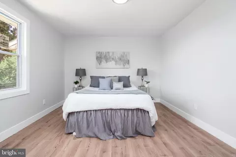 Bedroom - 4315 Davis Ave, Baltimore, MD 21229 photo 2 of 3