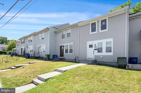 Exterior - 4315 Davis Ave, Baltimore, MD 21229 photo 4 of 4