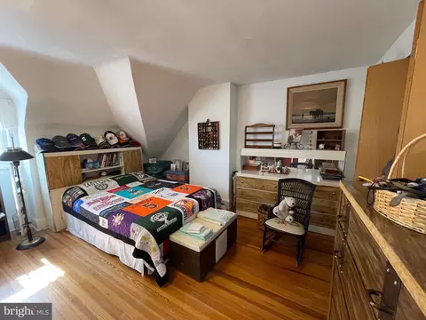 Bedroom - 232 E University Pkwy, Baltimore, MD 21218 photo 4 of 7