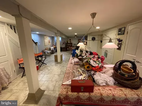 Living - 232 E University Pkwy, Baltimore, MD 21218 photo 13 of 15