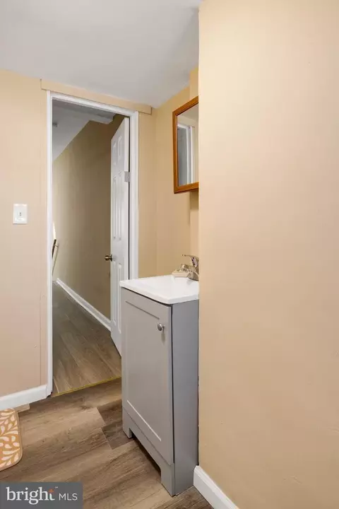 Entry Way - 3716 E Pratt St, Baltimore, MD 21224 photo 22 of 25