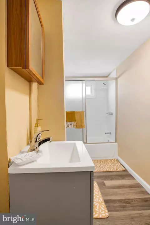 Bath - 3716 E Pratt St, Baltimore, MD 21224 photo 5 of 6