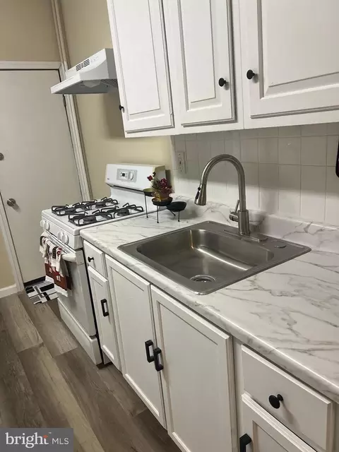 Kitchen - 3716 E Pratt St, Baltimore, MD 21224 photo 2 of 3