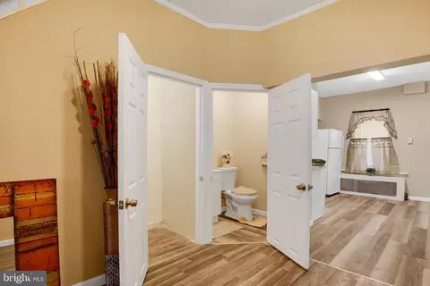 Entry Way - 3716 E Pratt St, Baltimore, MD 21224 photo 10 of 25