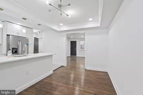 Entry Way - 824 Benninghaus Rd, Baltimore, MD 21212 photo 1 of 2