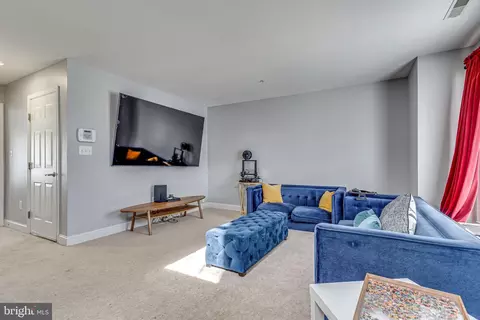 Living - 412 Scott St, Baltimore, MD 21230 photo 1 of 4