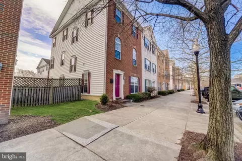 809 Mchenry St, Baltimore, MD 21230