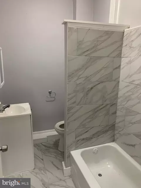 Bath - 1524 E 28th St, Baltimore, MD 21218 photo 2 of 2
