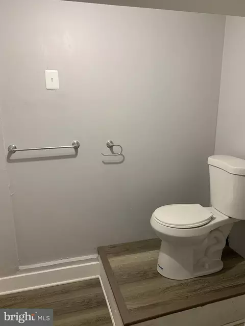 Bath - 1524 E 28th St, Baltimore, MD 21218 photo 1 of 2