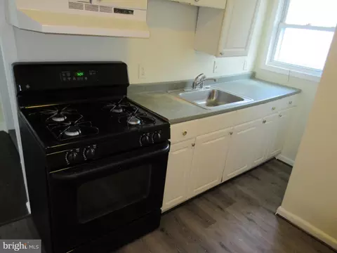 Kitchen - 3805 Chatham Rd, Baltimore, MD 21215 photo 4 of 5