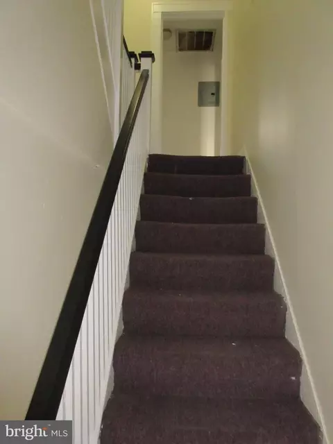 Entry Way - 3805 Chatham Rd, Baltimore, MD 21215 photo 1 of 6