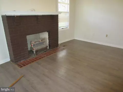 Living - 3805 Chatham Rd, Baltimore, MD 21215 photo 1 of 2