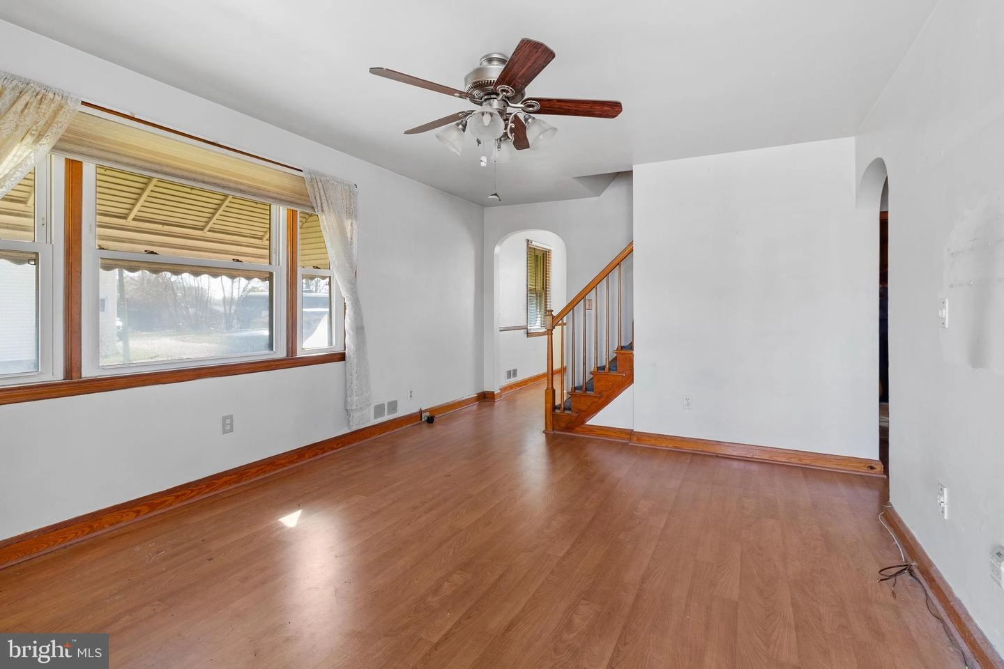 Entry Way - 5800 Cedonia Ave, Baltimore, MD 21206 photo 1 of 4