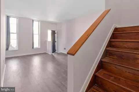 Entry Way - 539 Gold St, Baltimore, MD 21217 photo 4 of 6