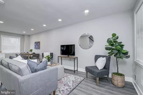 Living - 3374 Dulany St, Baltimore, MD 21229 photo 1 of 2