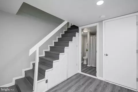 Entry Way - 3374 Dulany St, Baltimore, MD 21229 photo 8 of 10