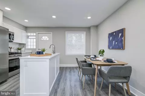 Dining - 3374 Dulany St, Baltimore, MD 21229 photo 2 of 3