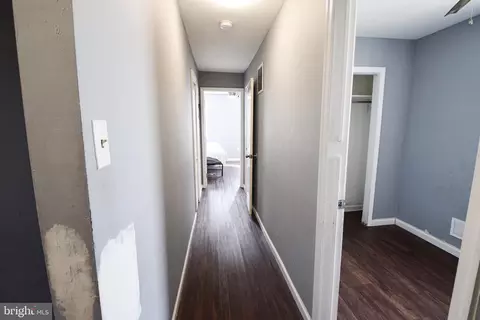 Entry Way - 2106 E Lafayette Ave, Baltimore, MD 21213 photo 11 of 16