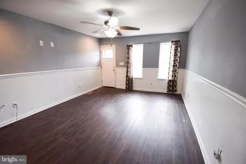 Entry Way - 2106 E Lafayette Ave, Baltimore, MD 21213 photo 3 of 16