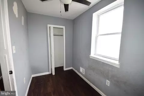 Entry Way - 2106 E Lafayette Ave, Baltimore, MD 21213 photo 12 of 16