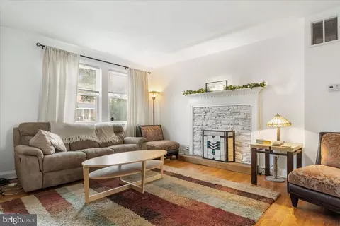 Living - 1619 Shadyside Rd, Baltimore, MD 21218 photo 3 of 5