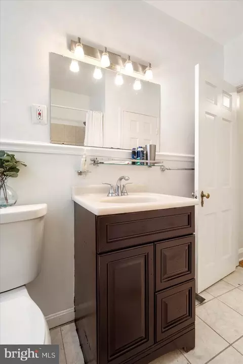 Bath - 1619 Shadyside Rd, Baltimore, MD 21218 photo 4 of 4