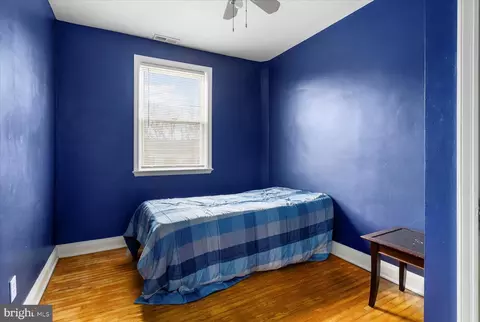 Bedroom - 1619 Shadyside Rd, Baltimore, MD 21218 photo 2 of 6