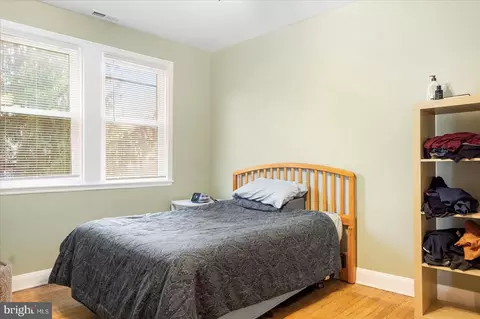 Bedroom - 1619 Shadyside Rd, Baltimore, MD 21218 photo 4 of 6