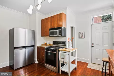 Kitchen - 2746 E Baltimore St, Baltimore, MD 21224 photo 3 of 3