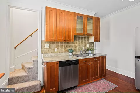 Kitchen - 2746 E Baltimore St, Baltimore, MD 21224 photo 2 of 3