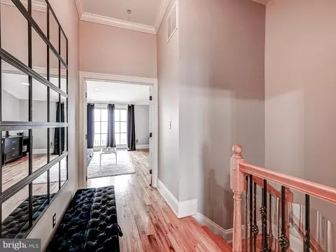 Entry Way - 1207 Dockside Cir, Baltimore, MD 21224 photo 1 of 5