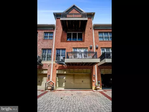 Exterior - 1207 Dockside Cir, Baltimore, MD 21224 photo 5 of 12