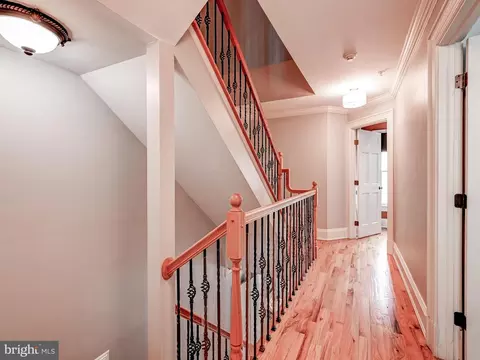 Entry Way - 1207 Dockside Cir, Baltimore, MD 21224 photo 5 of 5
