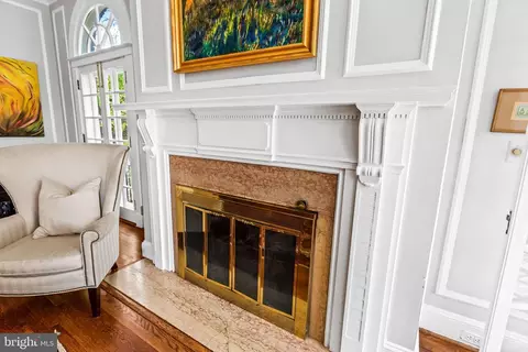 Entry Way - 208 Northway, Baltimore, MD 21218 photo 4 of 11