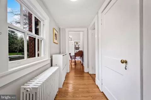 Entry Way - 208 Northway, Baltimore, MD 21218 photo 5 of 11