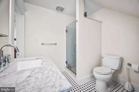 Bath - 208 Northway, Baltimore, MD 21218 photo 8 of 9