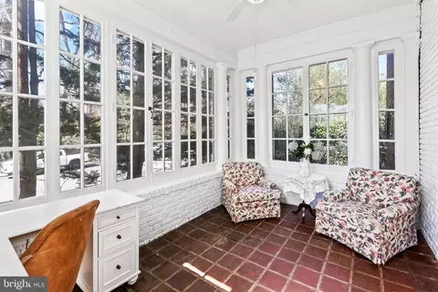 Exterior - 208 Northway, Baltimore, MD 21218 photo 5 of 12