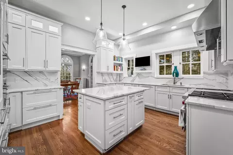 Kitchen - 208 Northway, Baltimore, MD 21218 photo 2 of 8
