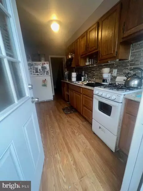 Kitchen - 3911 Brehms Ln, Baltimore, MD 21213 photo 1 of 1