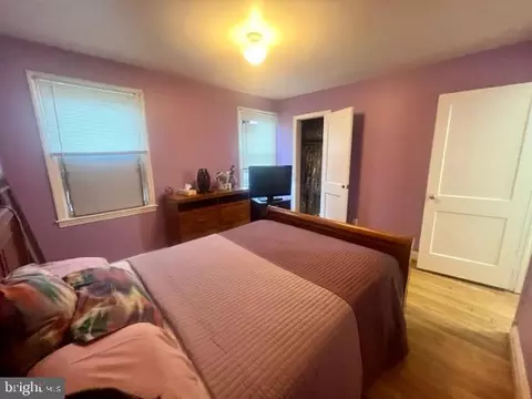 Bedroom - 3911 Brehms Ln, Baltimore, MD 21213 photo 2 of 2