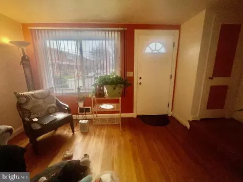 Living - 3911 Brehms Ln, Baltimore, MD 21213 photo 1 of 5